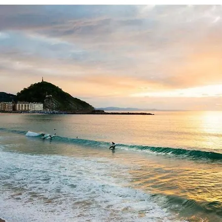 Junto A La Playa De Gros Ess02373 Σαν Σεμπαστιάν